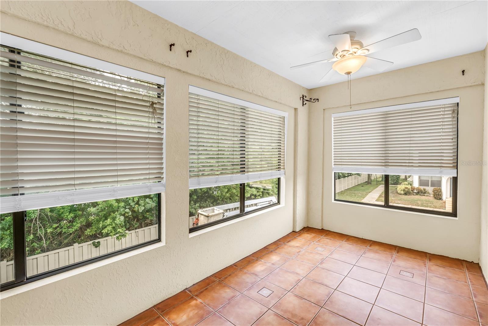484 SANTA CRUZ PL NE #F — photo 18