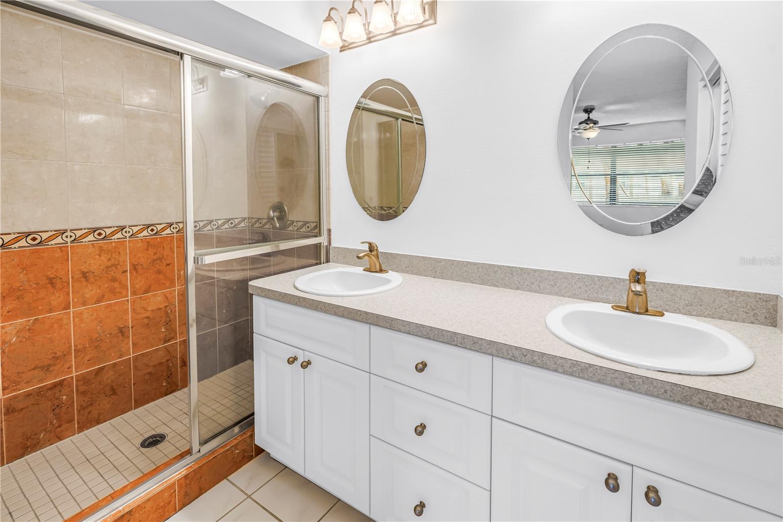 484 SANTA CRUZ PL NE #F — photo 24