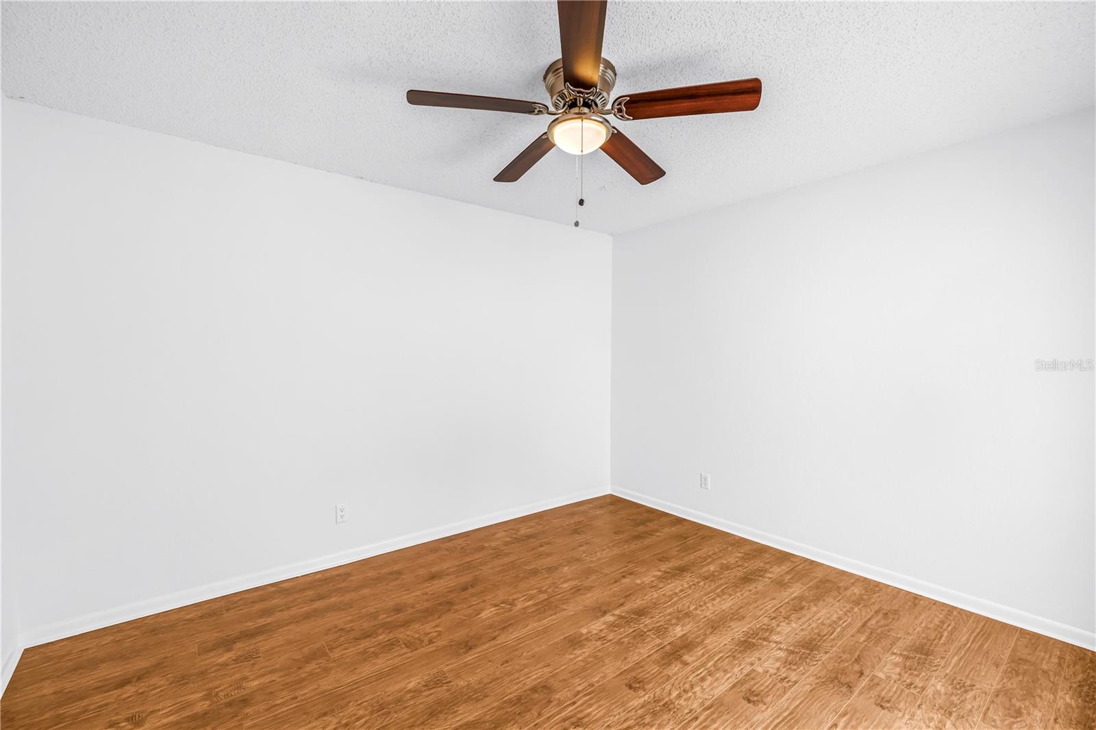 484 SANTA CRUZ PL NE #F — photo 26