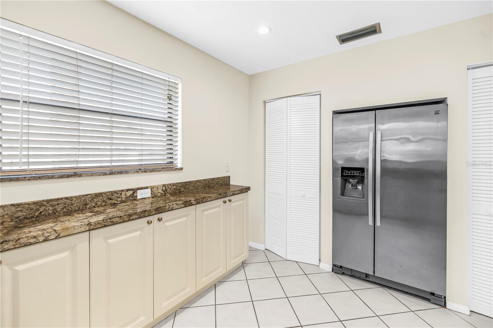 484 SANTA CRUZ PL NE #F — photo 16