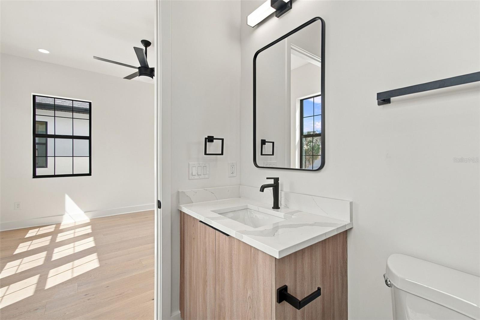 3615 W NORTH A ST — photo 49