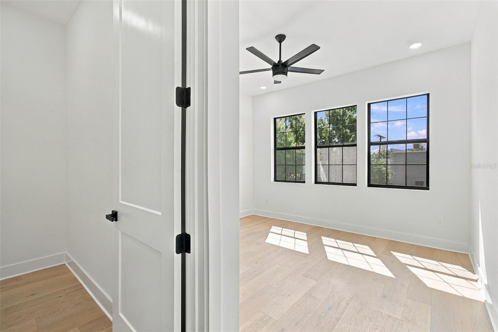 3615 W NORTH A ST — photo 40