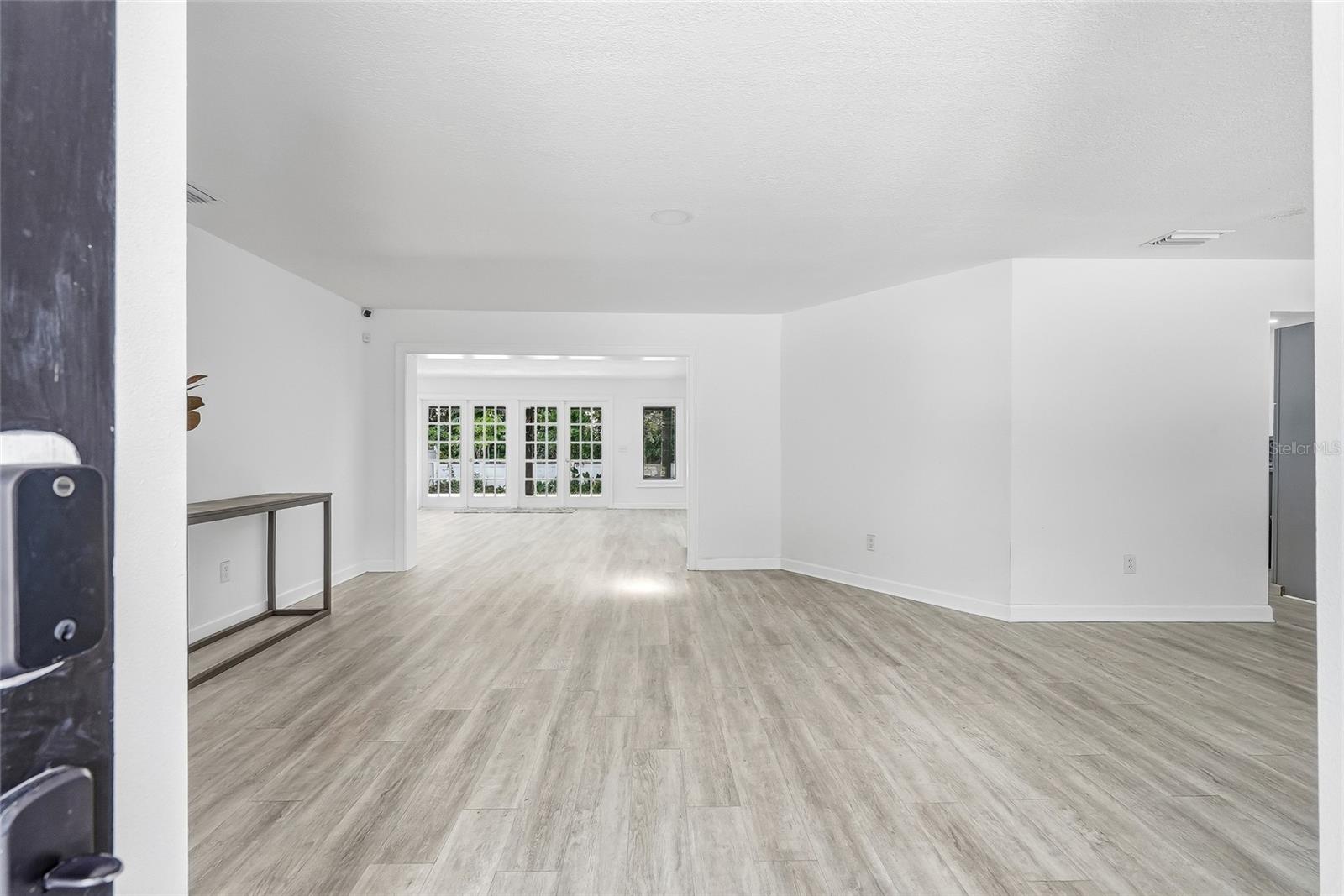 4206 WINDTREE DR — photo 6