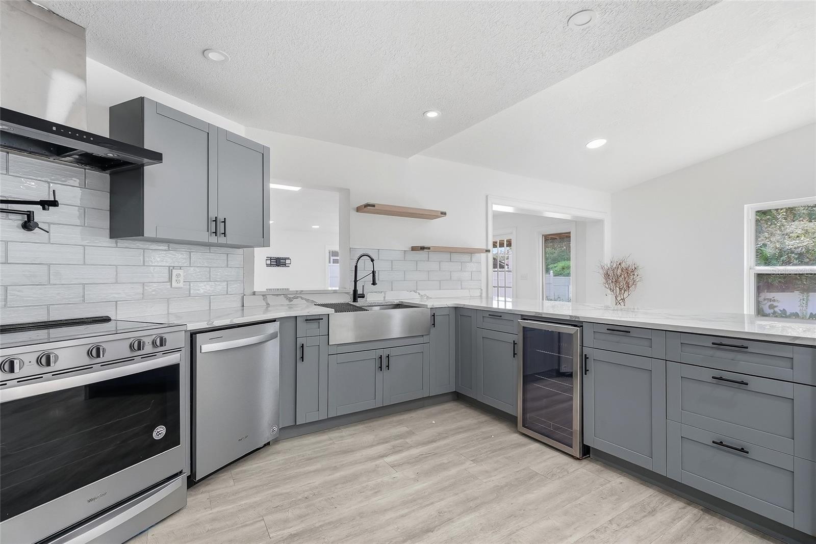 4206 WINDTREE DR — photo 25
