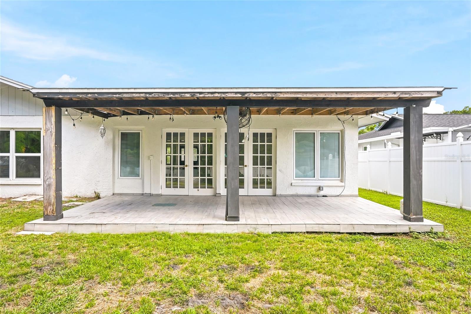4206 WINDTREE DR — photo 41