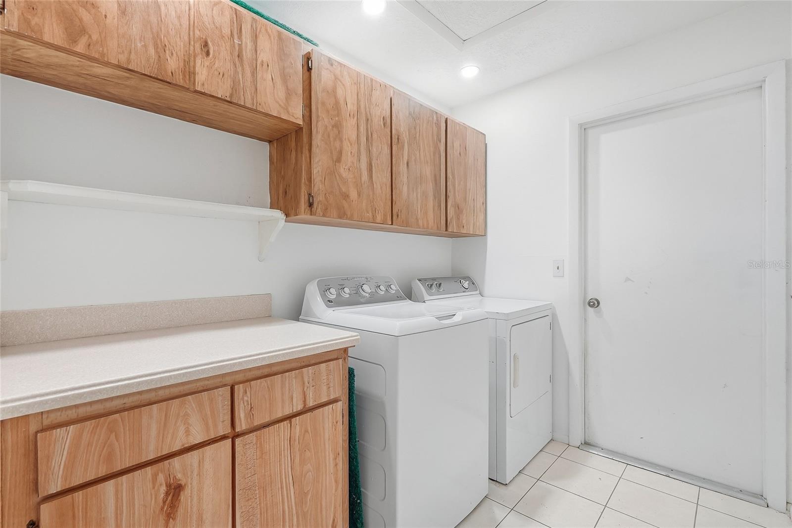 4206 WINDTREE DR — photo 39