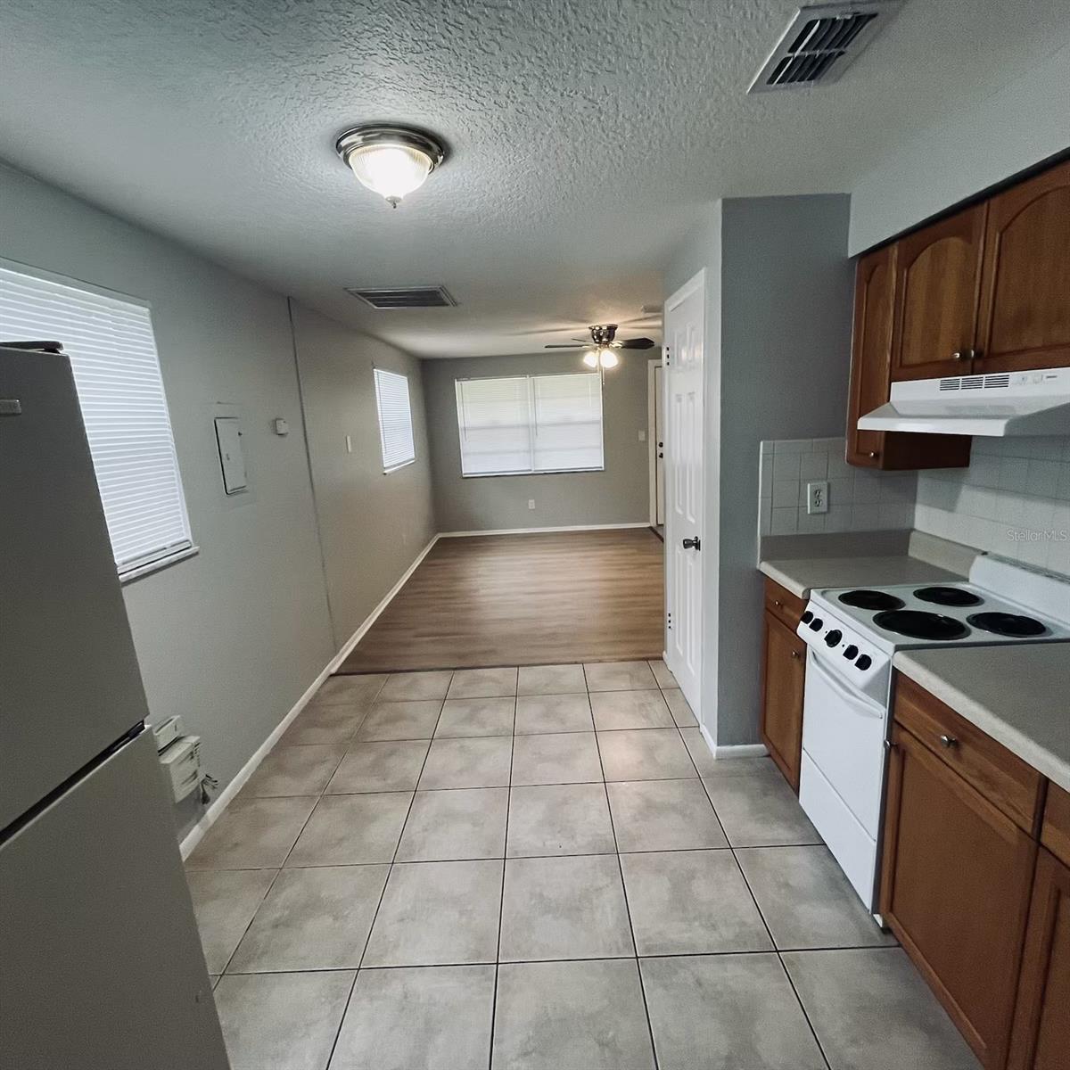 5450 LISA CIR — photo 9