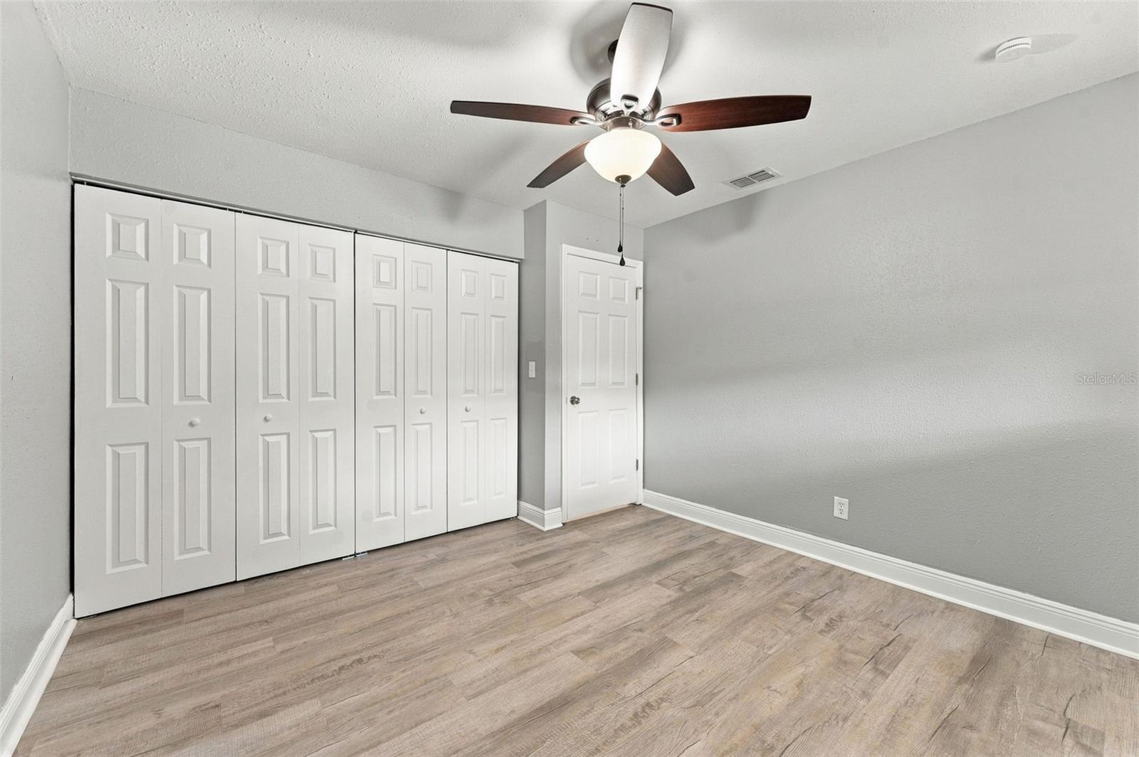 17818 DEERFIELD DR — photo 23