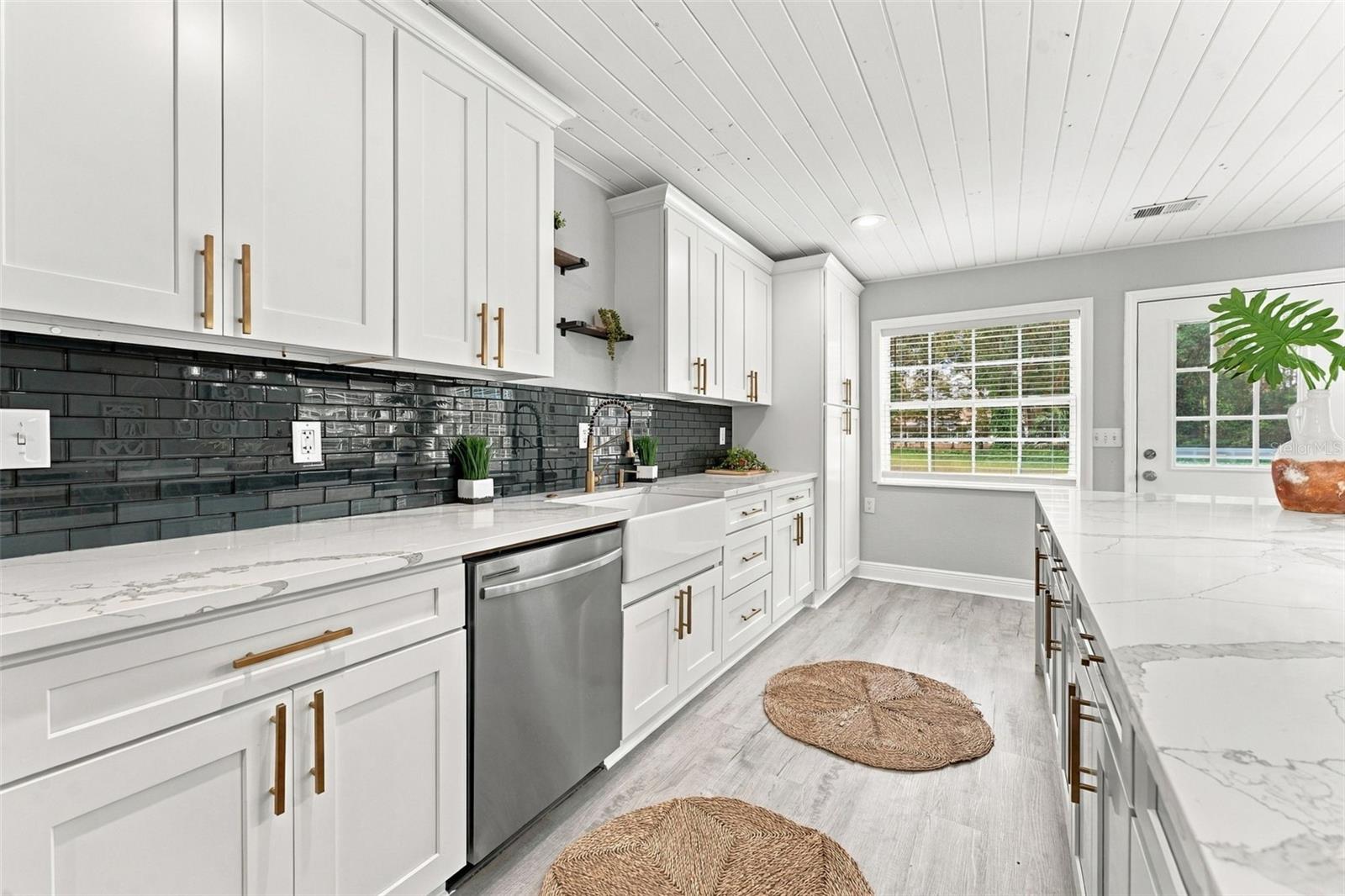 17818 DEERFIELD DR — photo 10