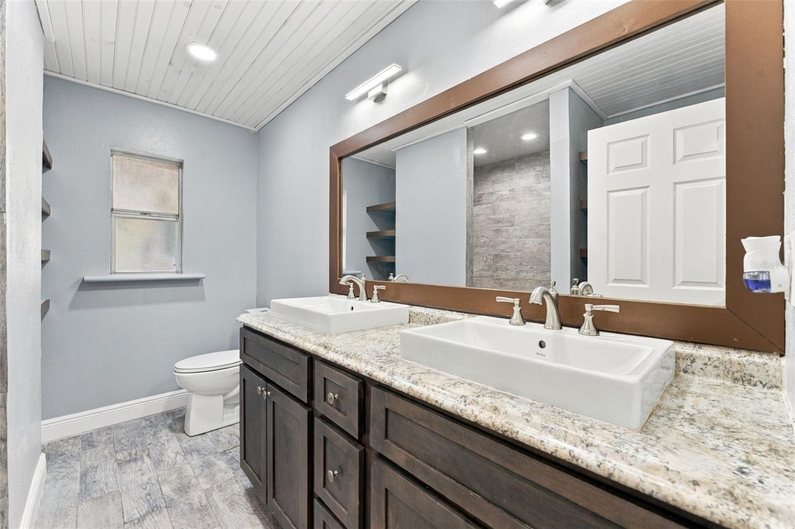 17818 DEERFIELD DR — photo 24
