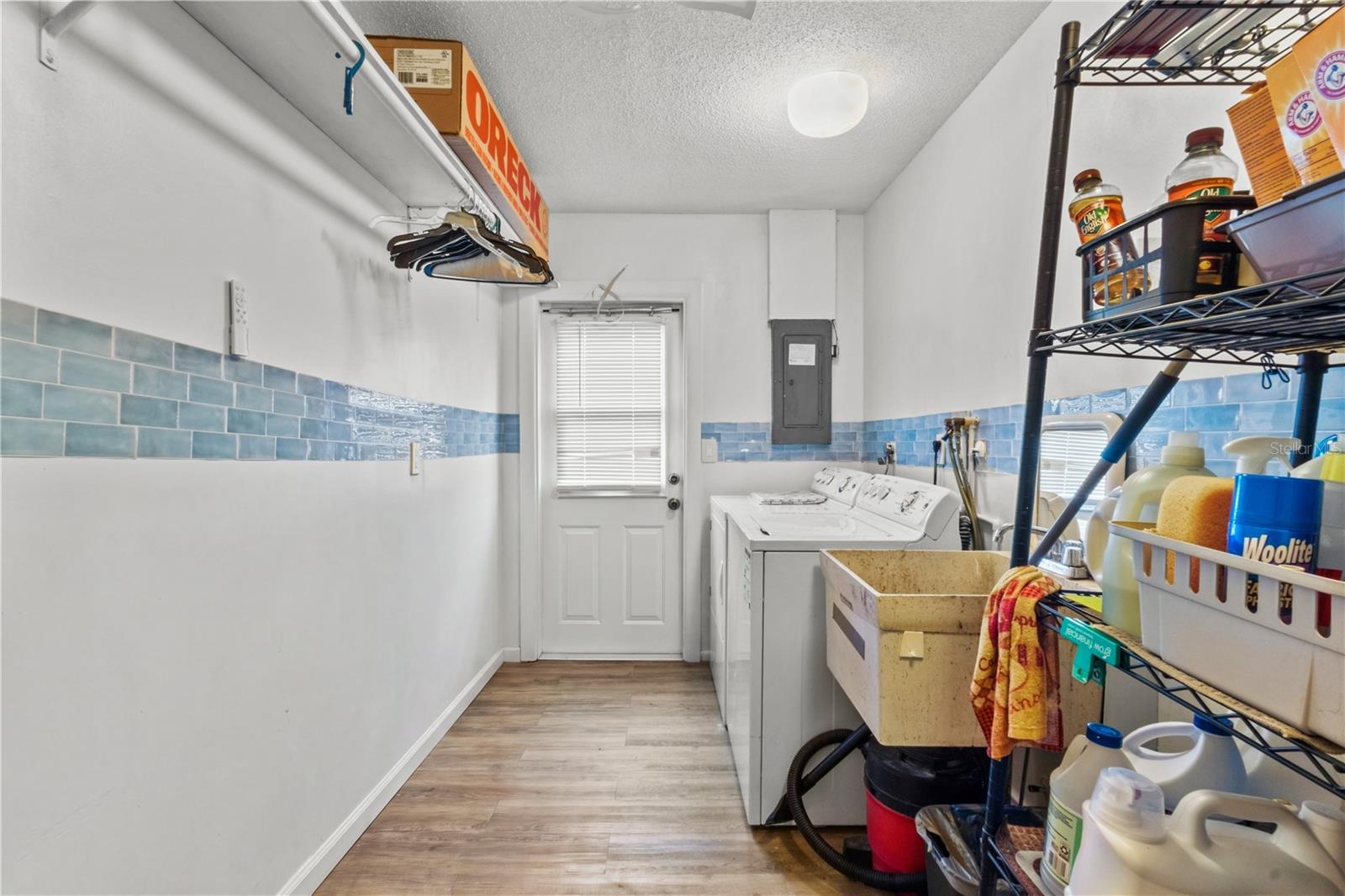 3614 PEMBROOK DR — photo 23