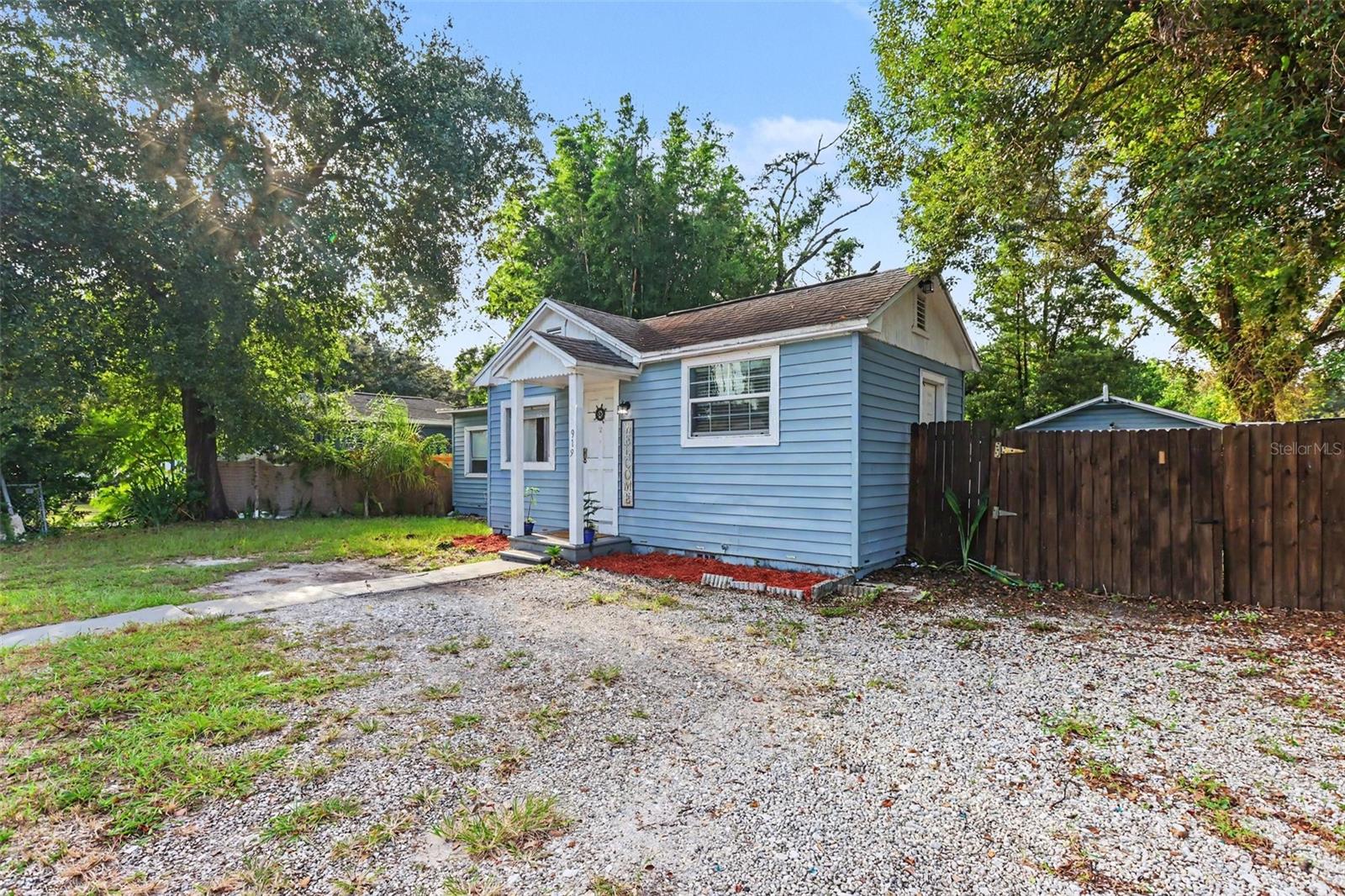 919 E BOUGAINVILLEA AVE — photo 4