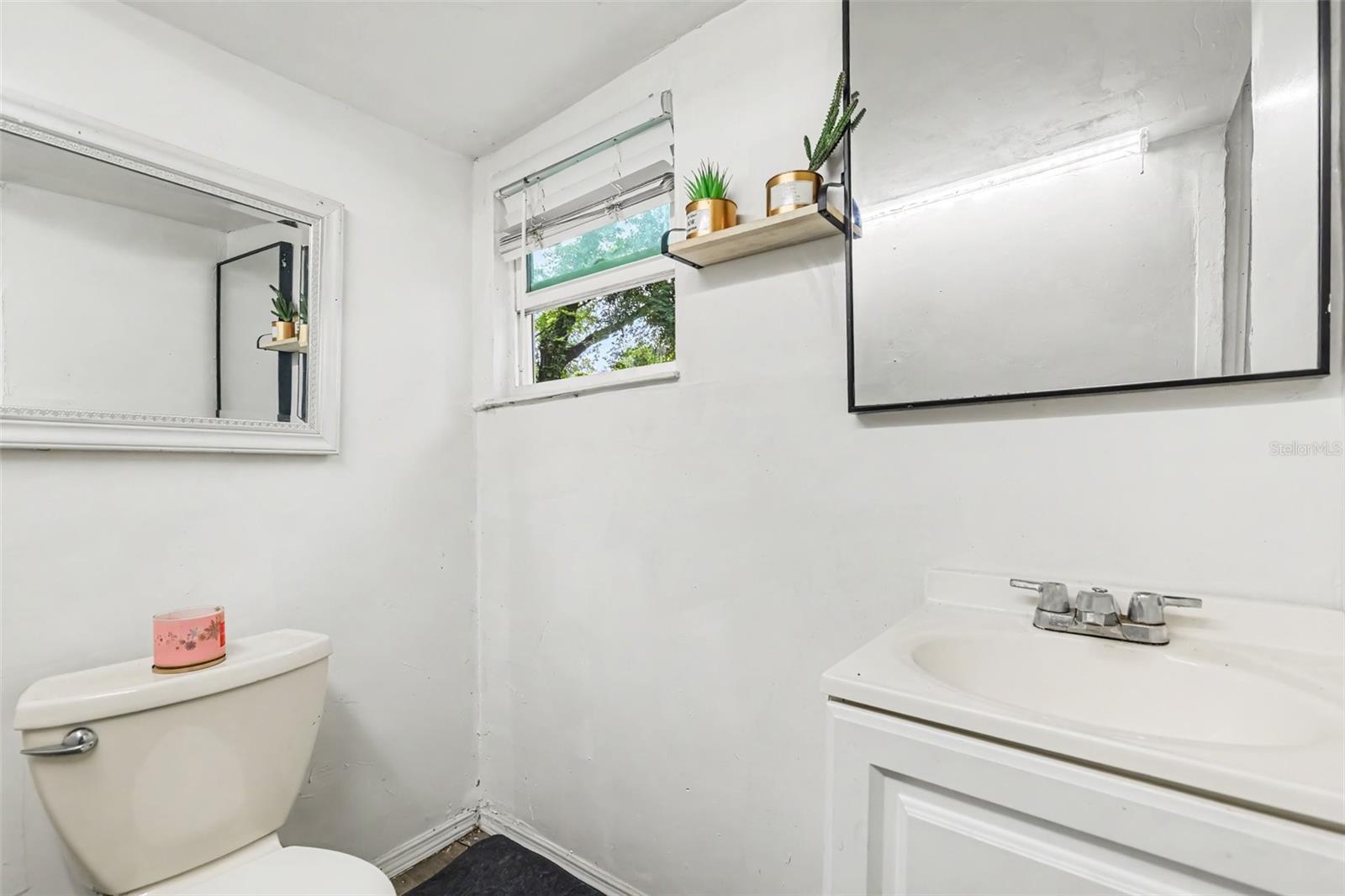 919 E BOUGAINVILLEA AVE — photo 10
