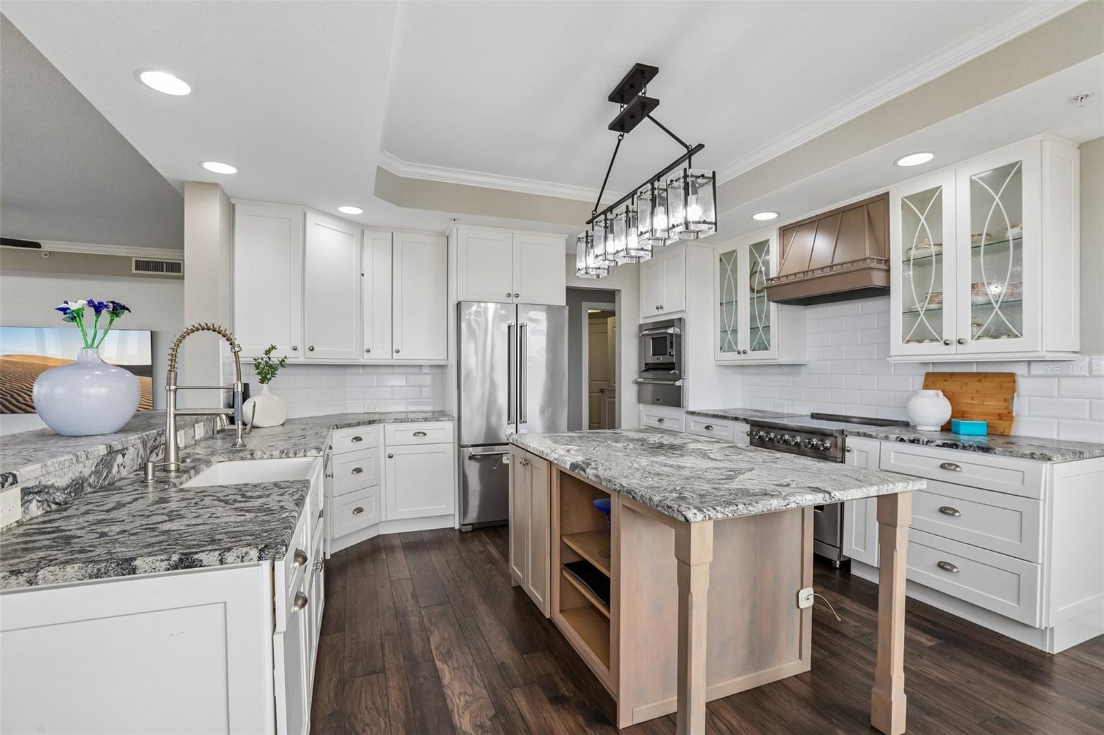 5823 BOWEN DANIEL DR #601 — photo 11