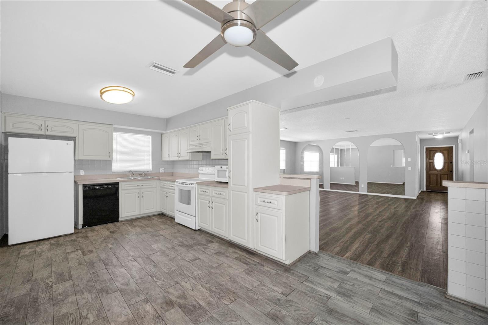 12813 KELLYWOOD CIR — photo 6