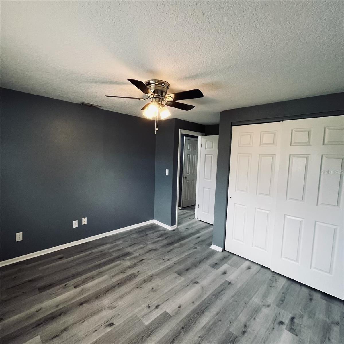 5452 LISA CIR — photo 21