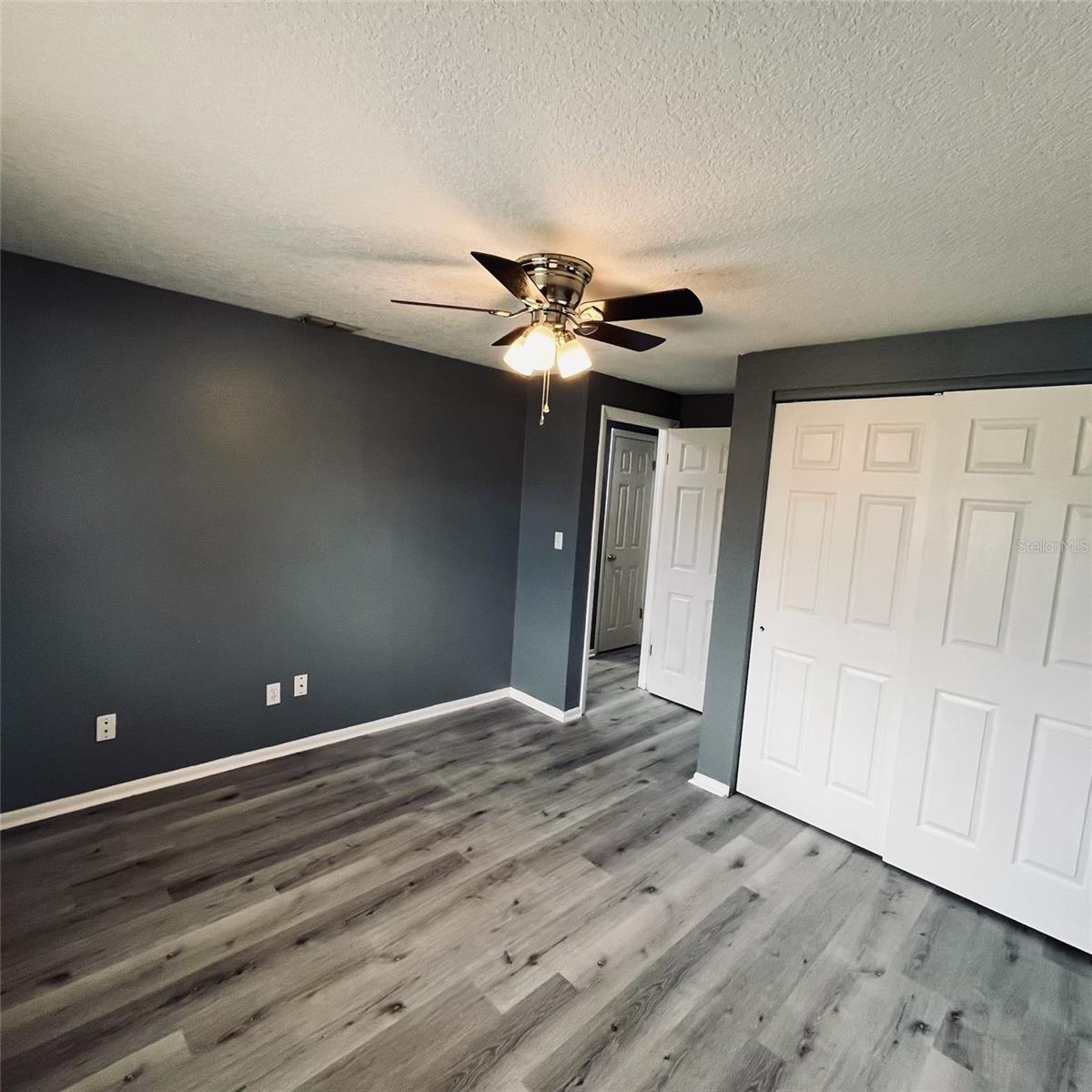 5452 LISA CIR — photo 20