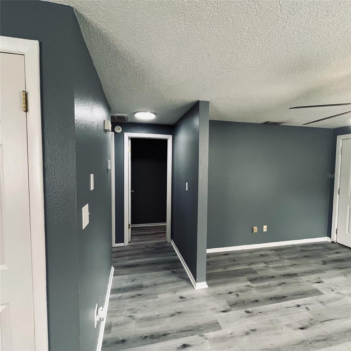 5452 LISA CIR — photo 18