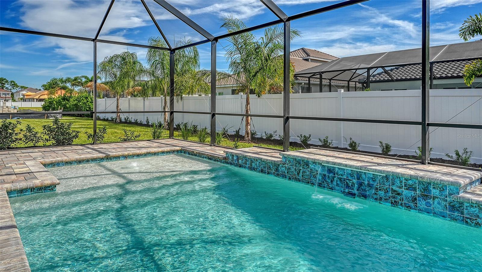 8201 SCARLETBUSH DR — photo 40