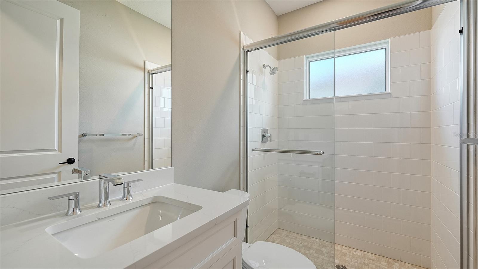 8201 SCARLETBUSH DR — photo 36