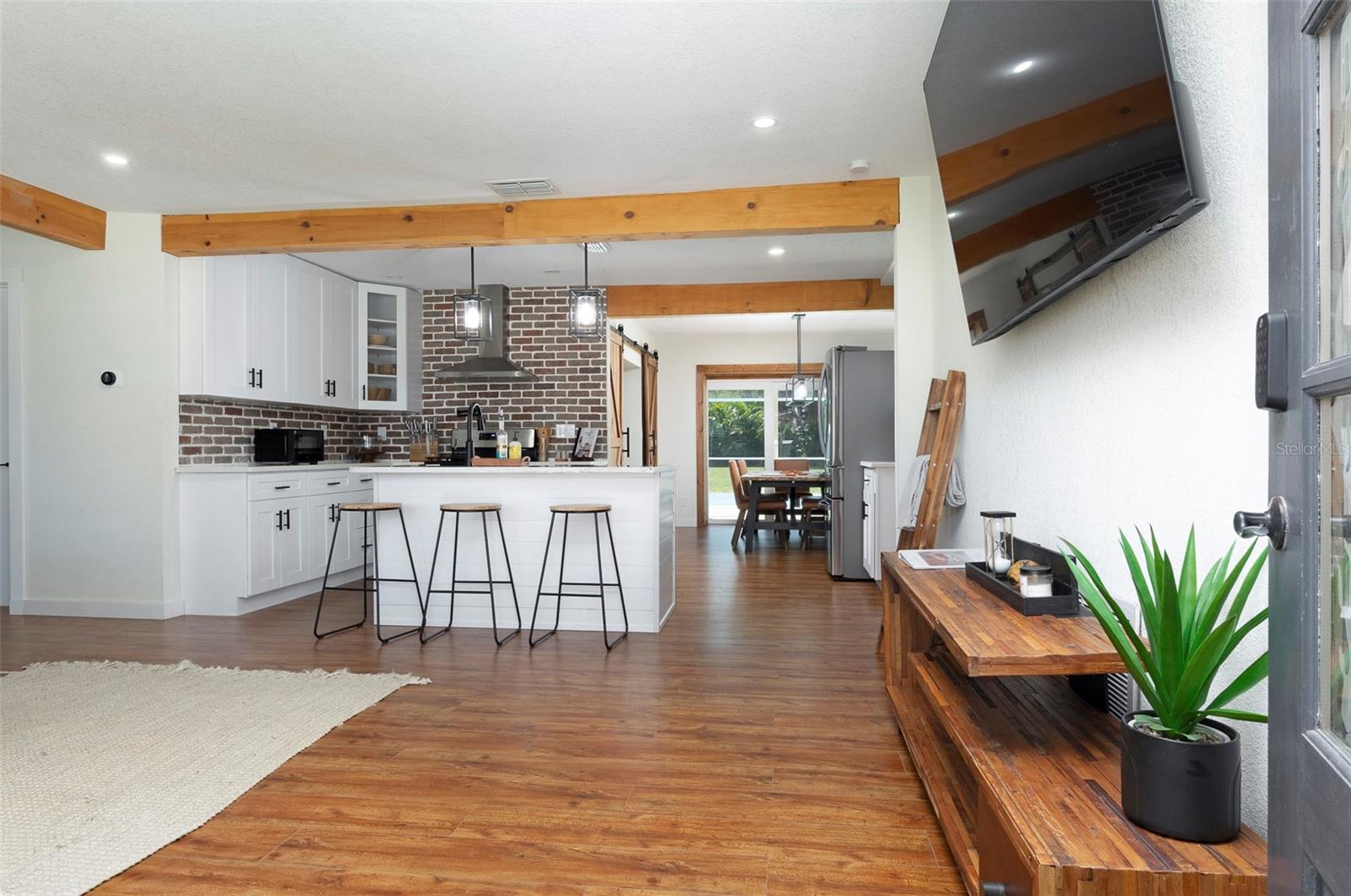 3646 ALABAMA AVE NE — photo 2