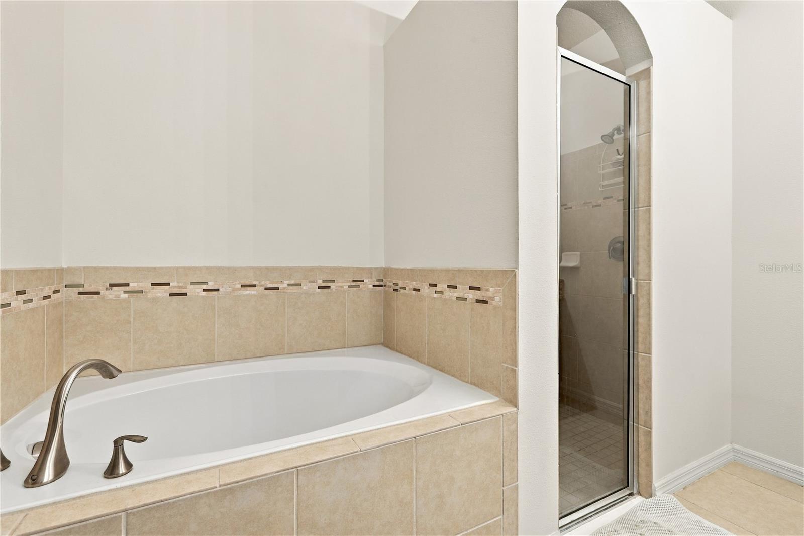 12511 BALLENTRAE FOREST DR — photo 23