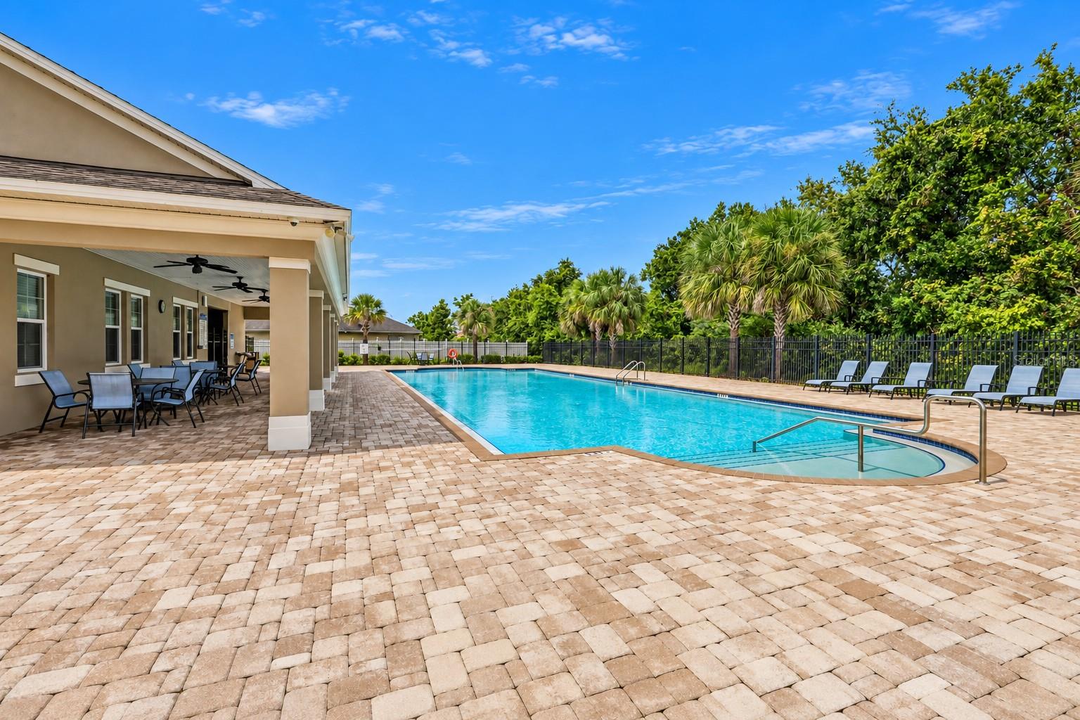 12511 BALLENTRAE FOREST DR — photo 43