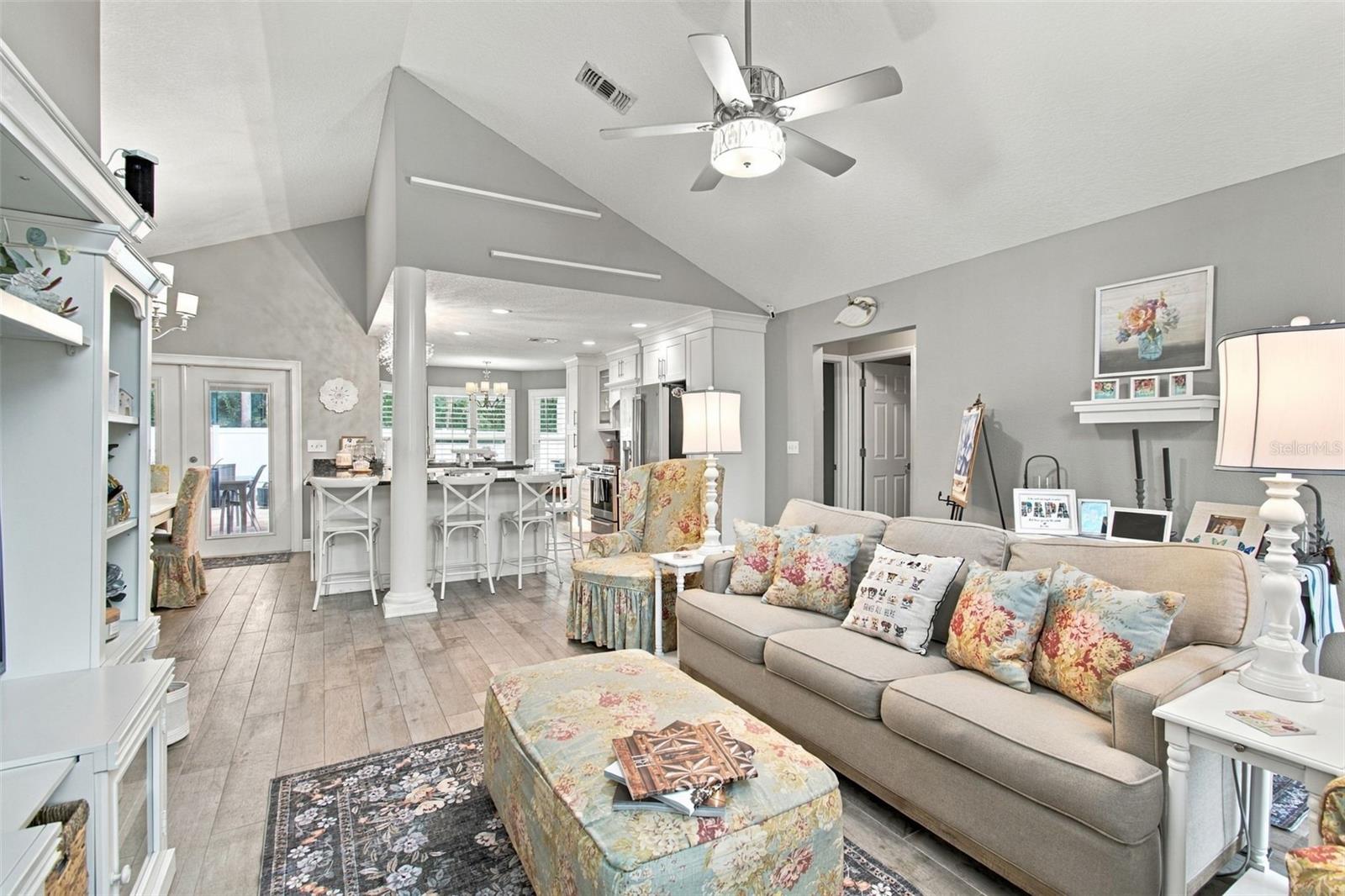 7208 HIDEAWAY TRL — photo 9