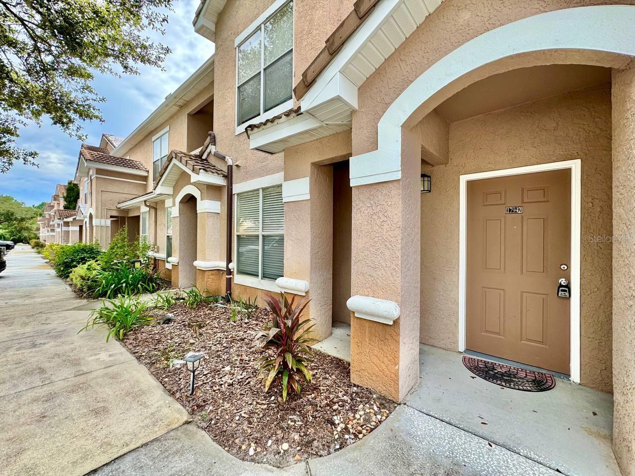 17942 VILLA CREEK DR #17942 — photo 2
