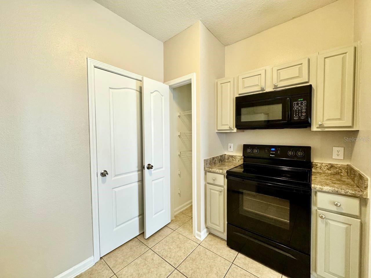 17942 VILLA CREEK DR #17942 — photo 8