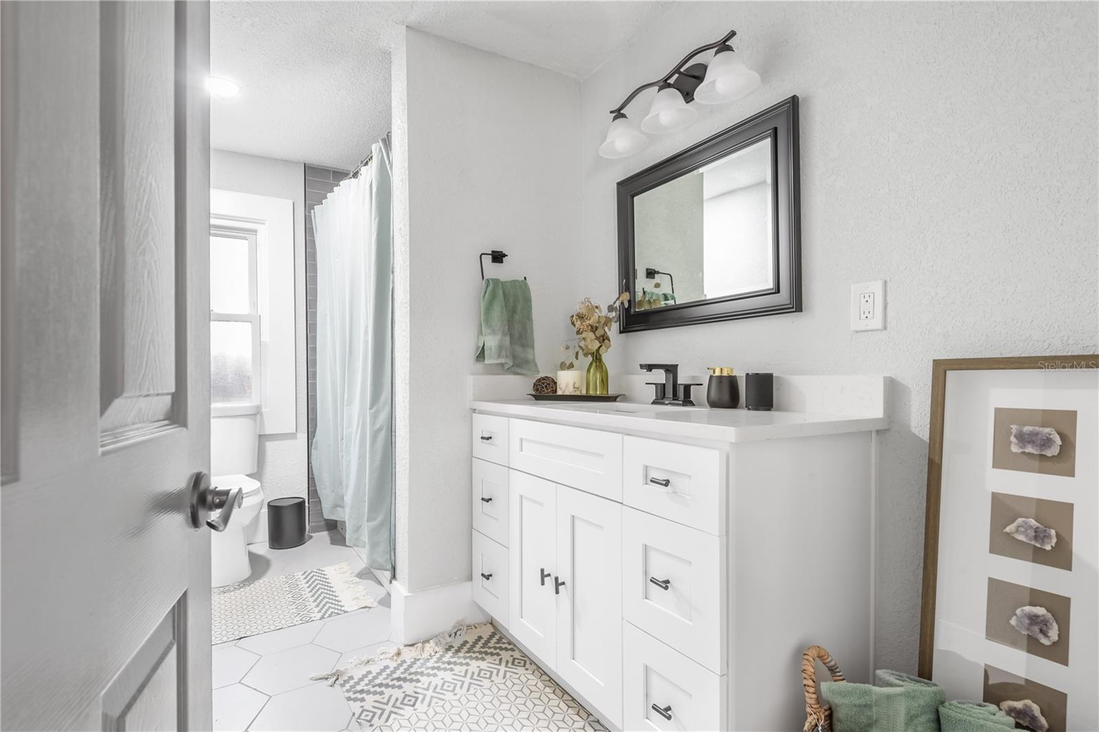 806 E HAMILTON AVE — photo 18