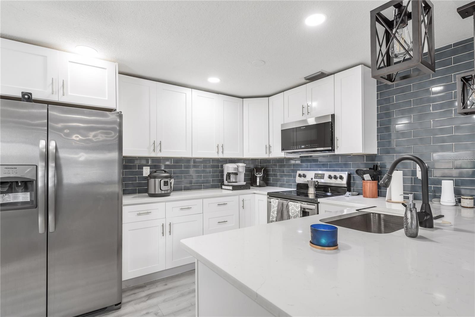 806 E HAMILTON AVE — photo 14