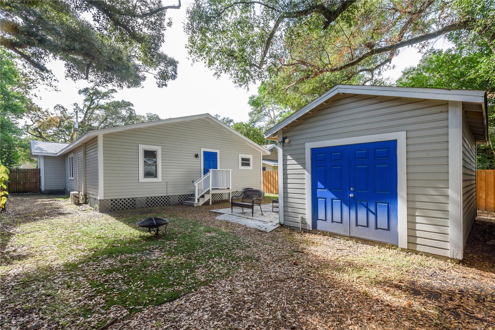 806 E HAMILTON AVE — photo 35