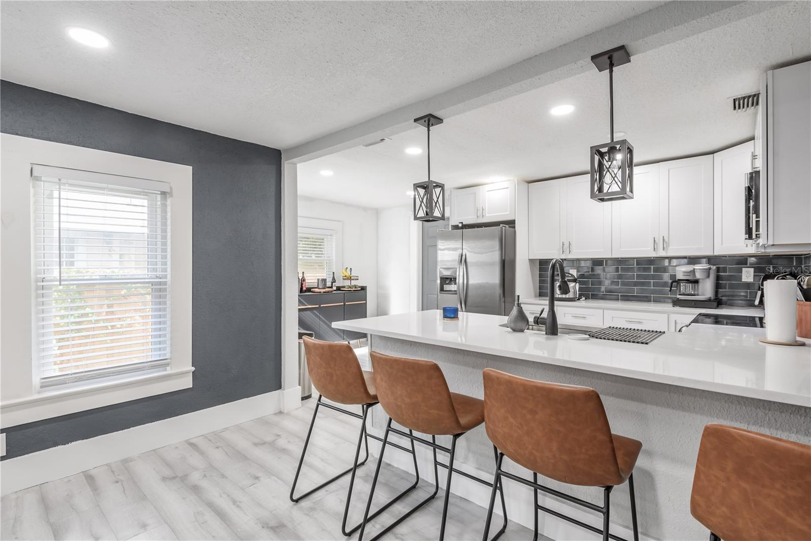 806 E HAMILTON AVE — photo 15