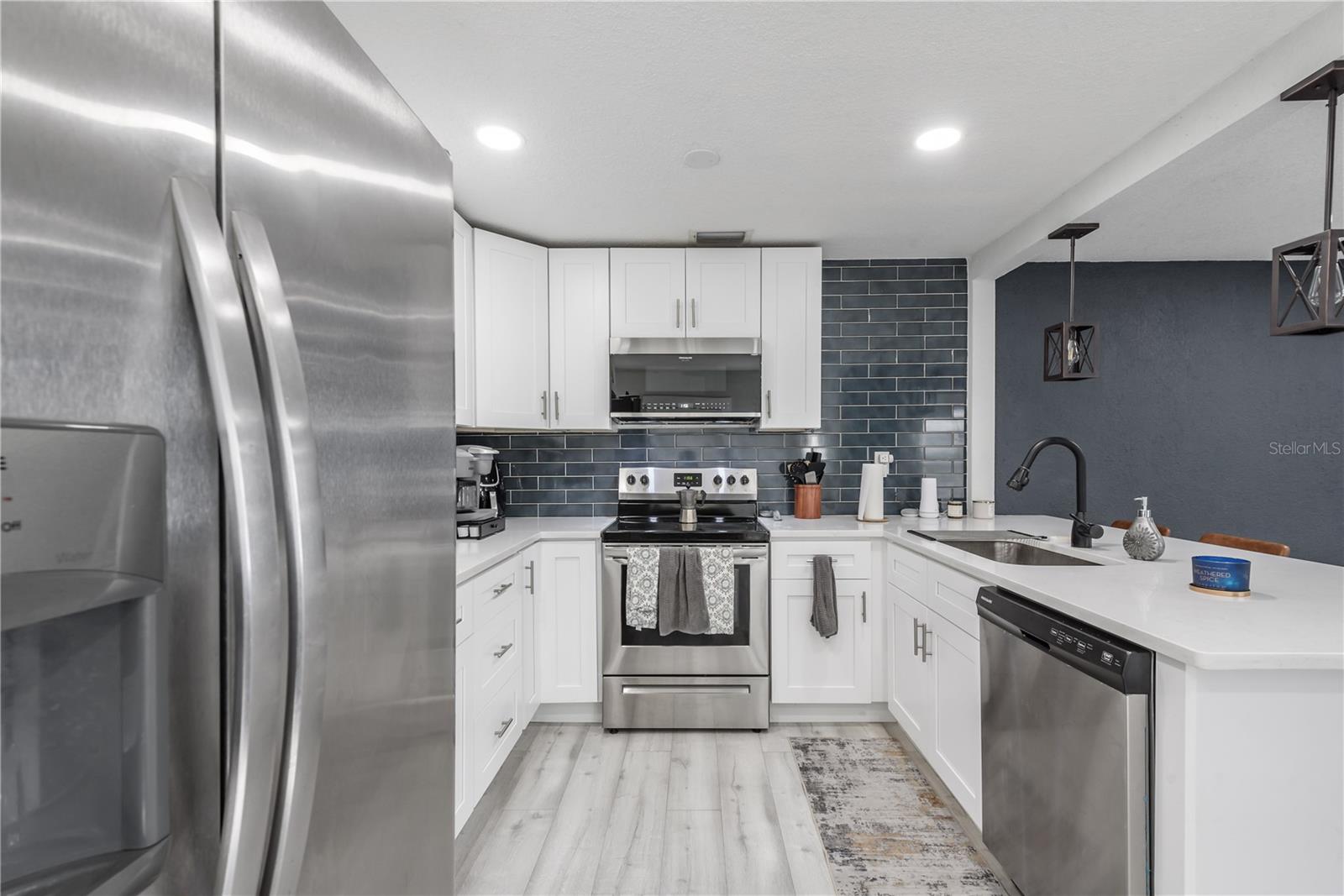 806 E HAMILTON AVE — photo 12