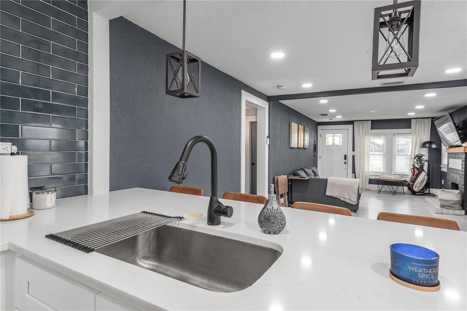 806 E HAMILTON AVE — photo 10