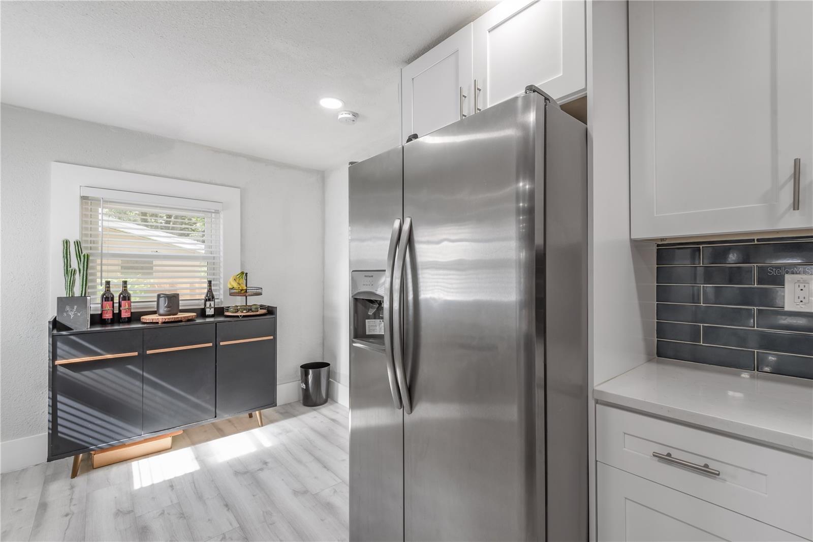 806 E HAMILTON AVE — photo 13