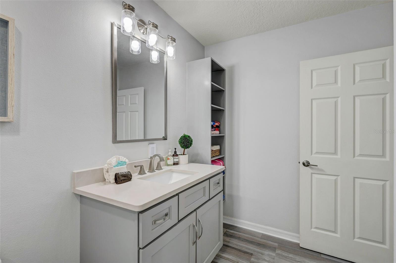 18522 GULF BLVD #D — photo 24