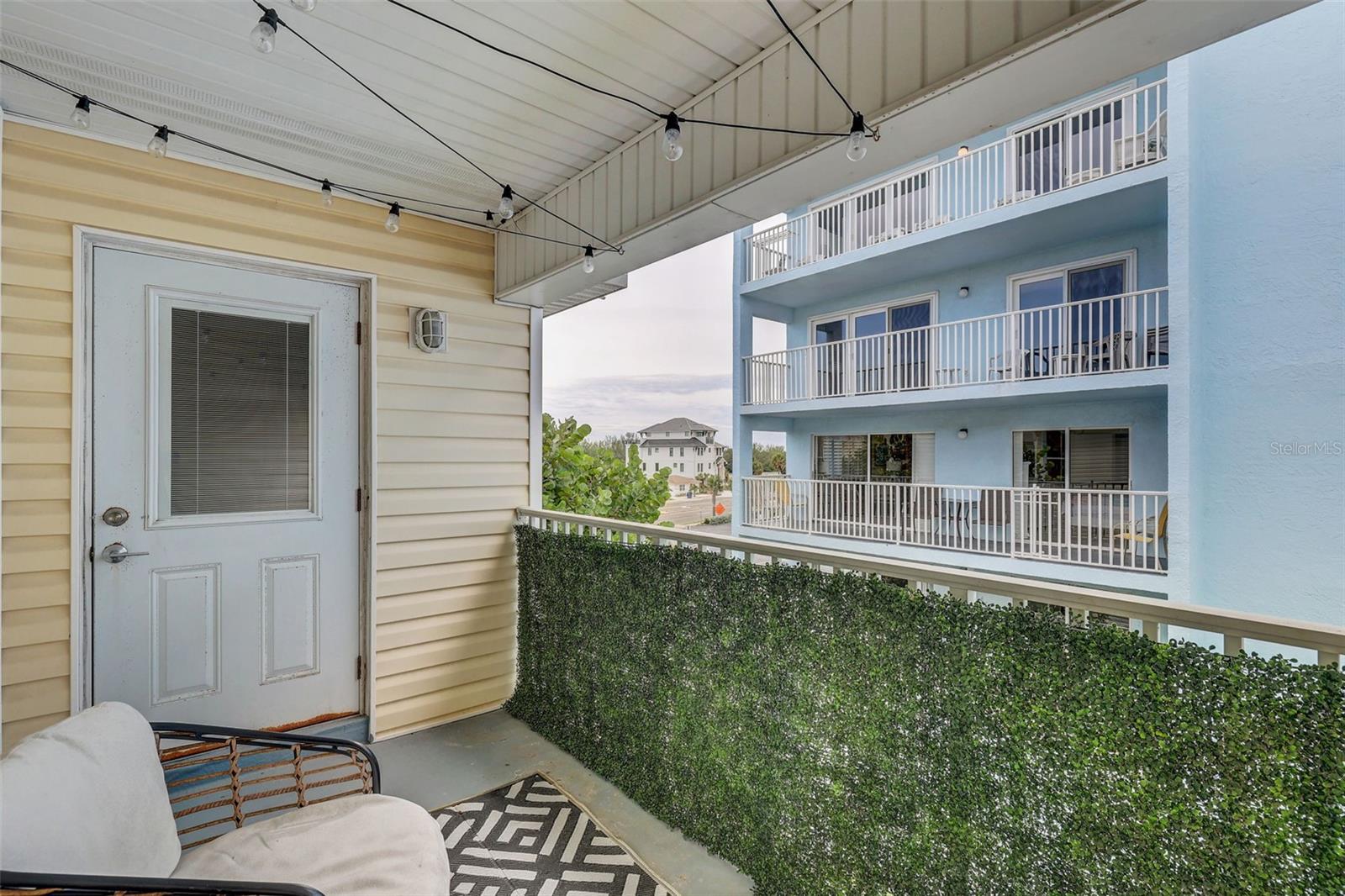 18522 GULF BLVD #D — photo 34
