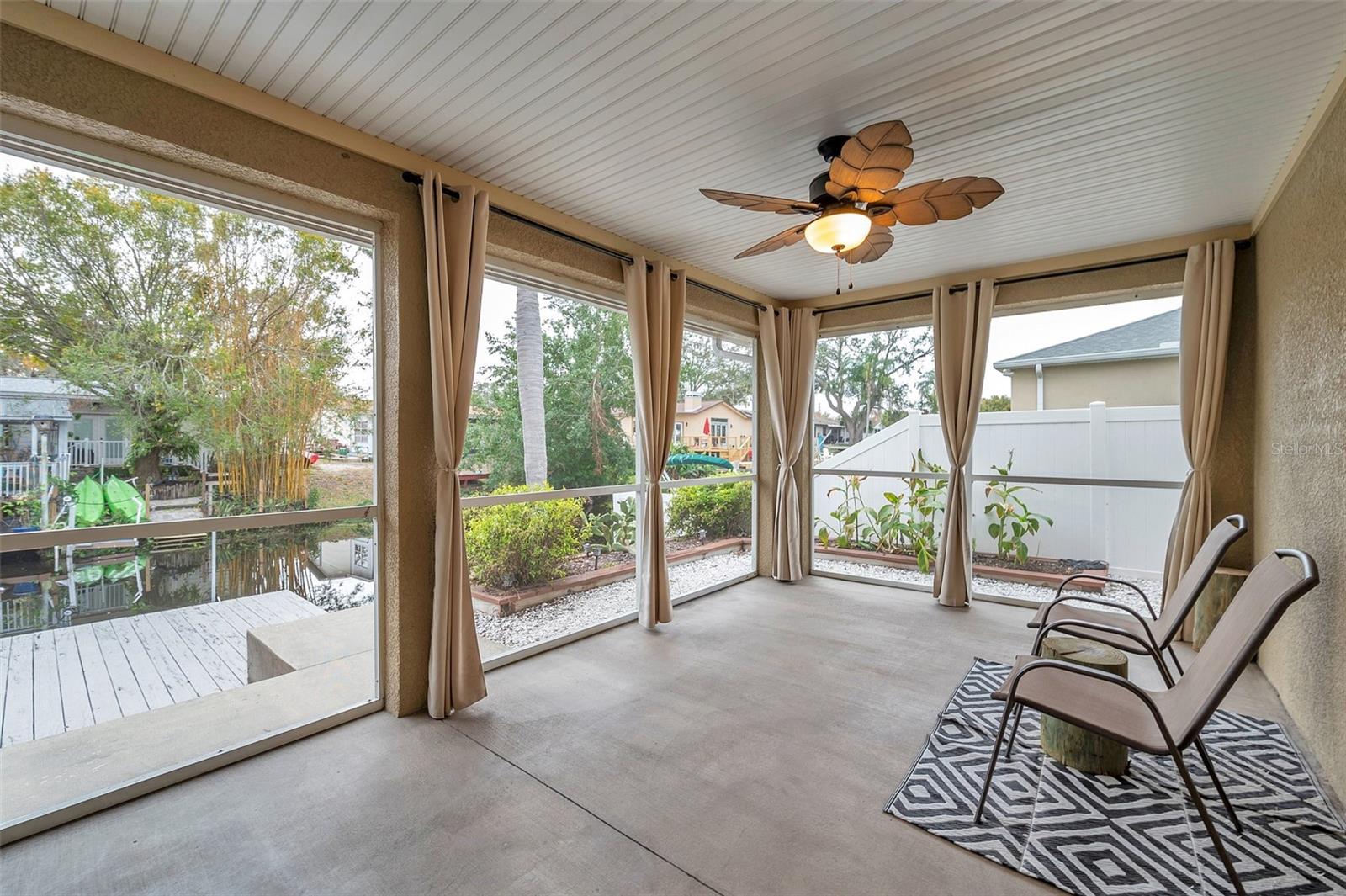 8 CITRUS DR — photo 18