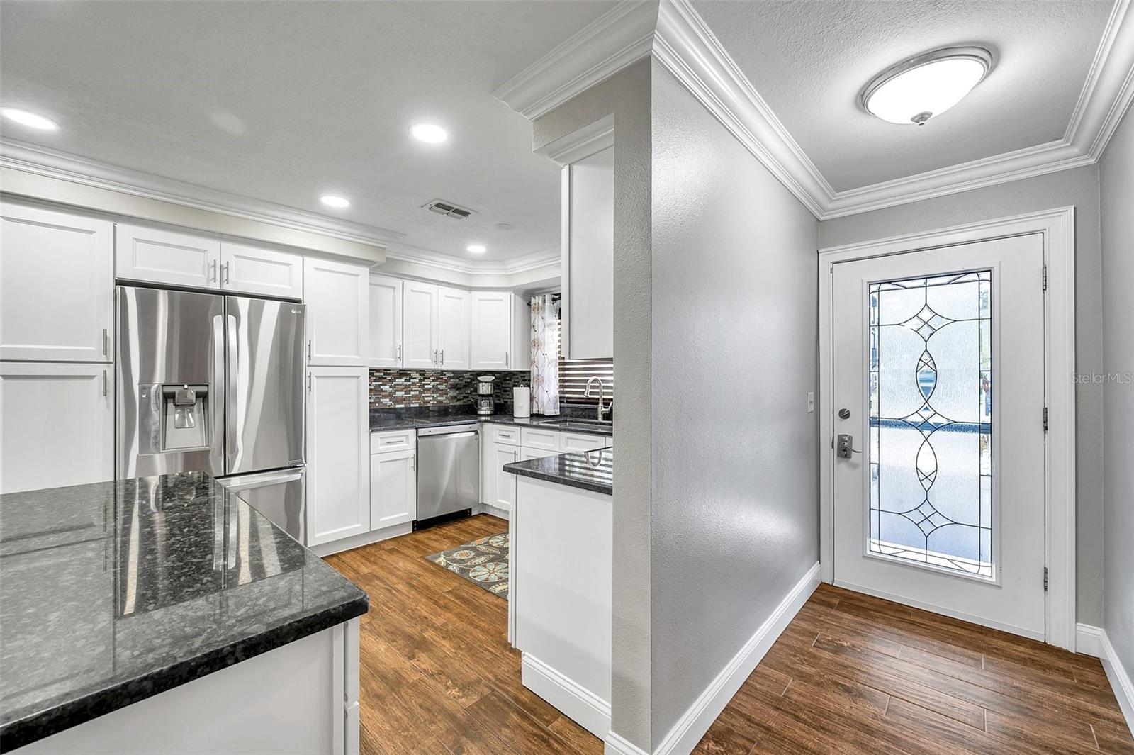 8 CITRUS DR — photo 26