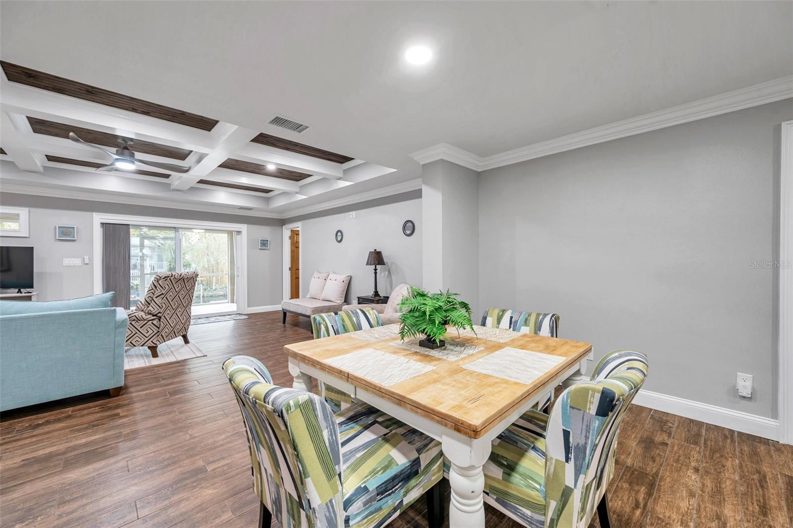 8 CITRUS DR — photo 38
