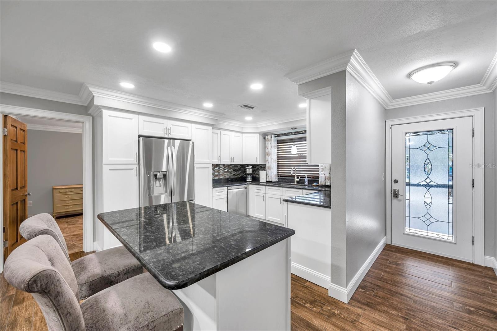 8 CITRUS DR — photo 35