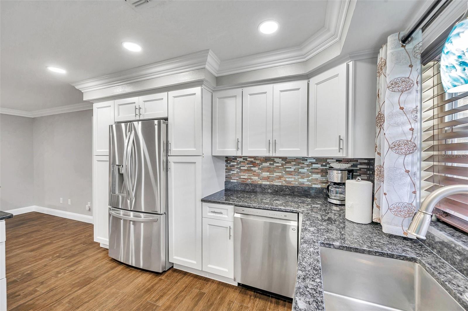 8 CITRUS DR — photo 27