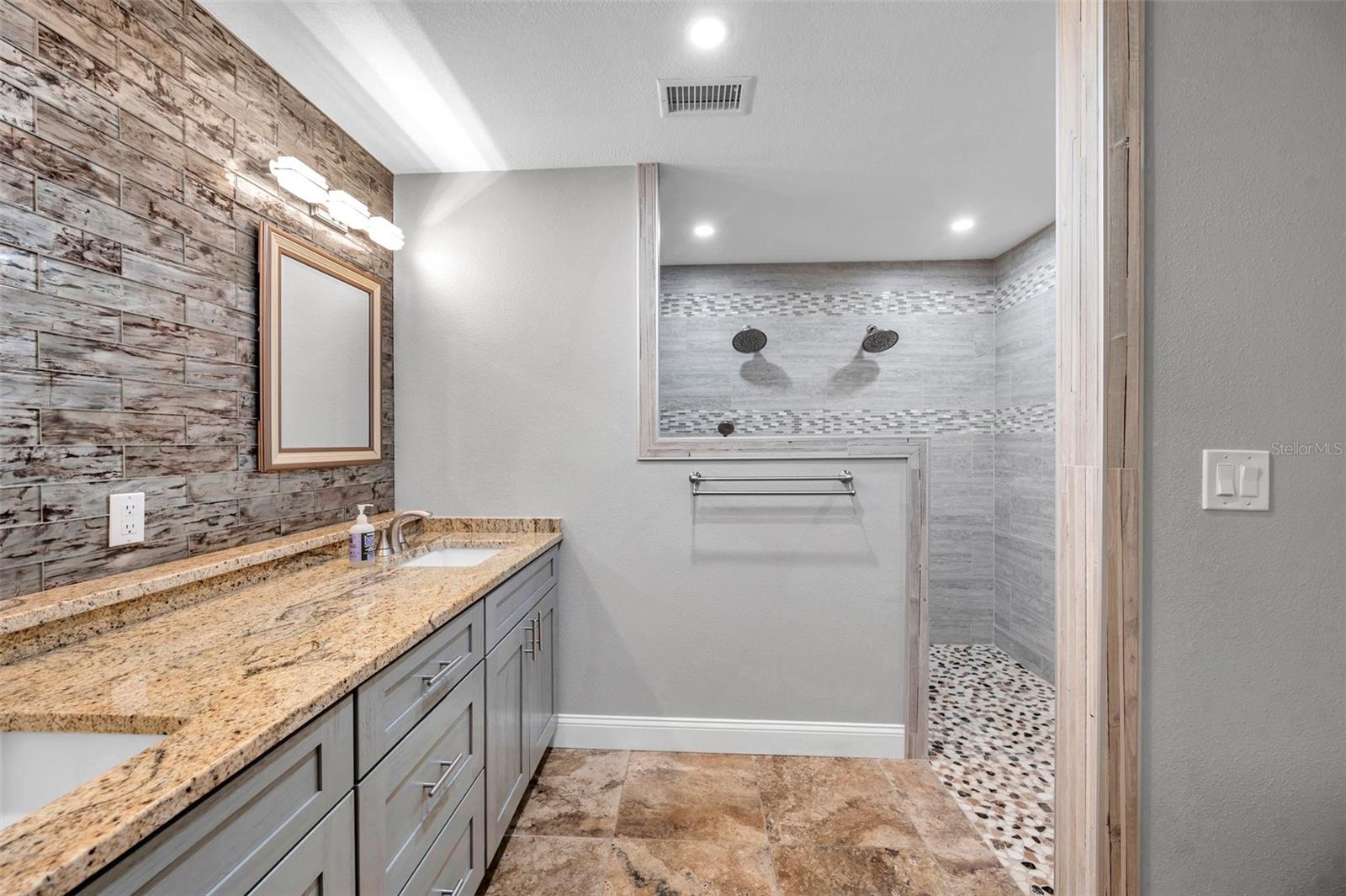 8 CITRUS DR — photo 77