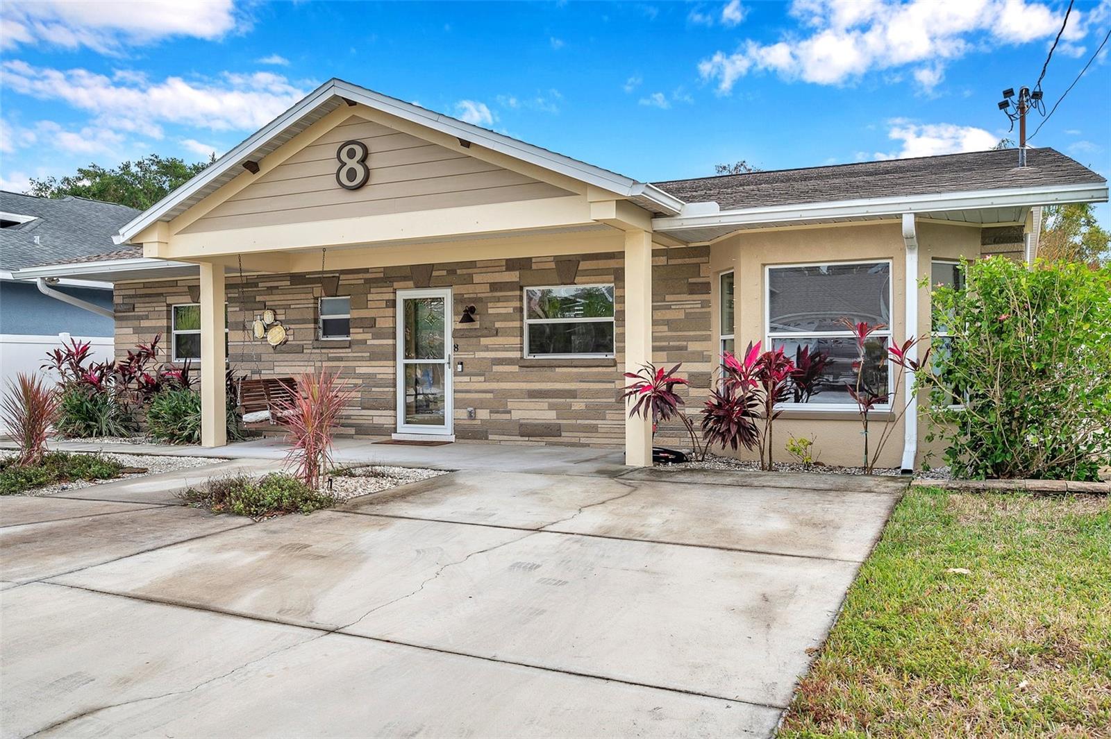 8 CITRUS DR — photo 2