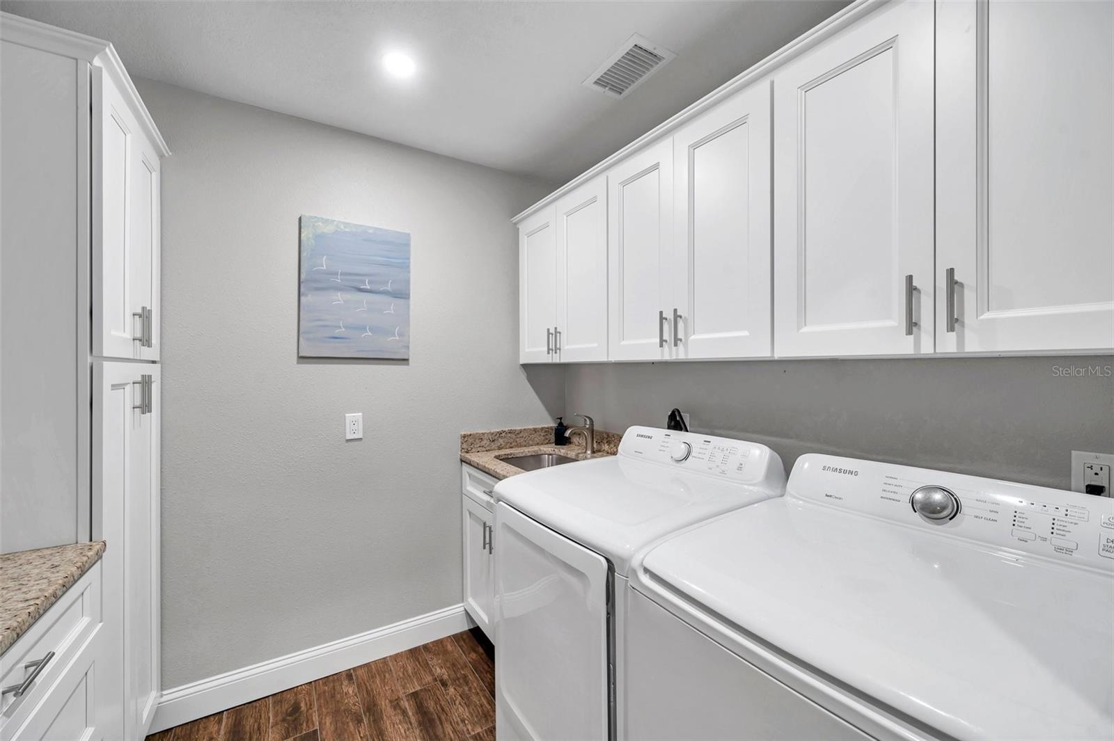 8 CITRUS DR — photo 51