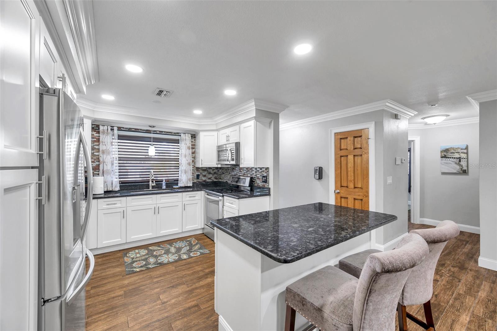 8 CITRUS DR — photo 31