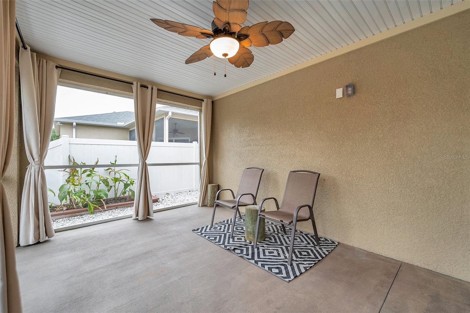 8 CITRUS DR — photo 21