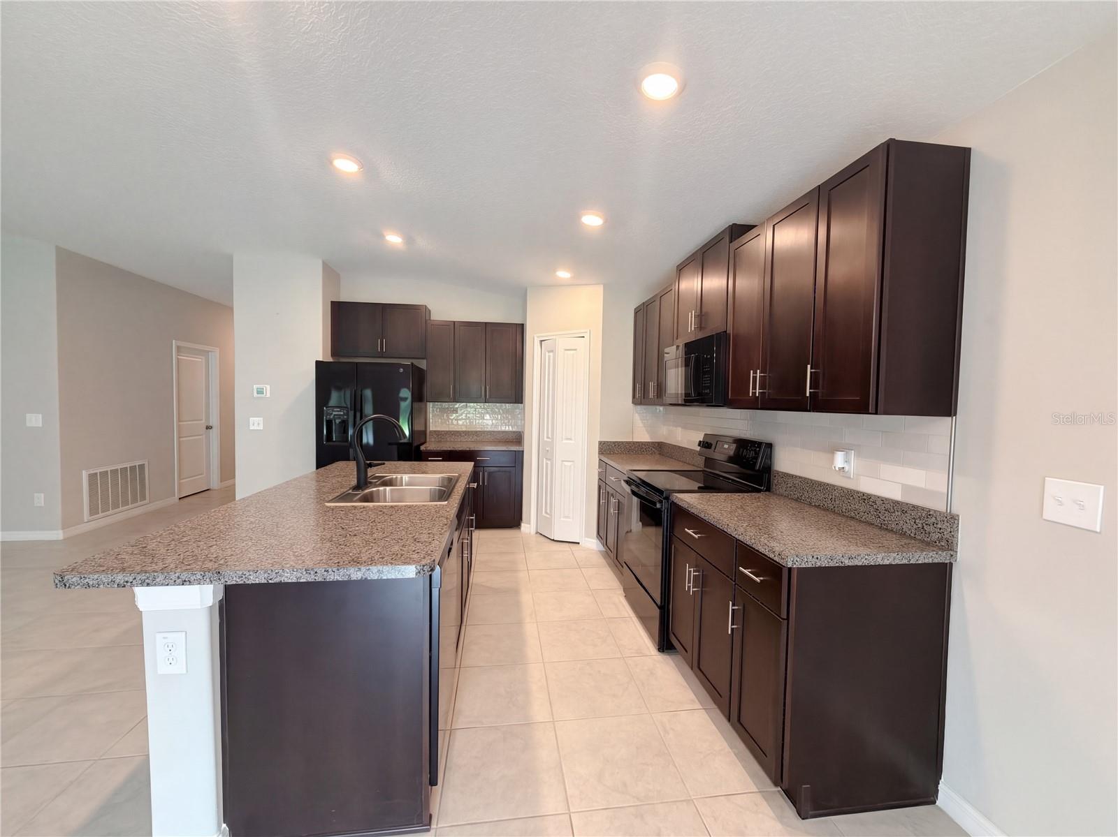 39938 HARMON GROVE CT — photo 12